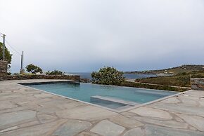Iris Villa