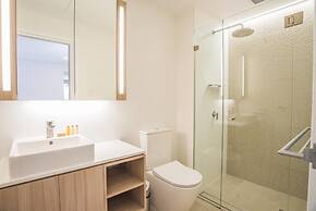 Oud Wood Apartment