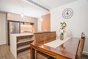 Oud Wood Apartment