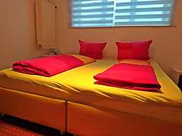 City Apartment S & W