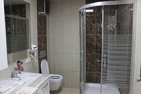 Quars Suite