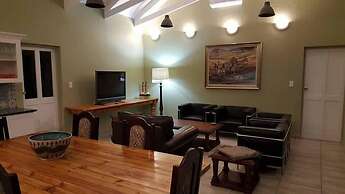 Crimson Bush Lodge