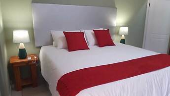 Crimson Bush Lodge