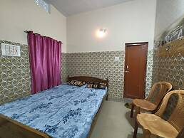 Goroomgo Star Lodge Puri