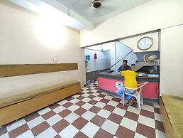 Goroomgo Star Lodge Puri