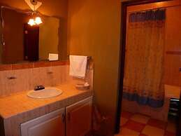 Hotel Loma Real Inn
