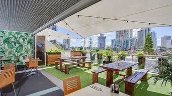 L5 Surfers Paradise Apartment
