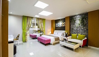 Hanam 1st Business Hotel