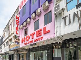 OYO 44093 Vrm Hotel