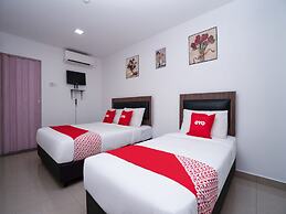 OYO 44093 Vrm Hotel