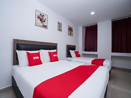 OYO 44093 Vrm Hotel