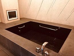 Hip Spa Motel