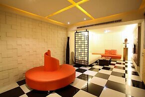 Hip Spa Motel