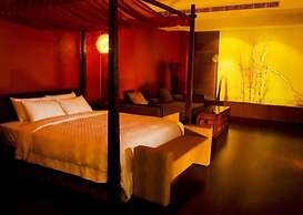Hip Spa Motel