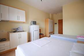 Apartments Dine