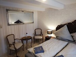 Nijole Apartment