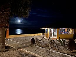 Los Vientos Hotel