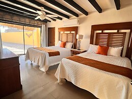 Los Vientos Hotel