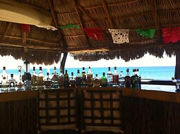 Los Vientos Hotel