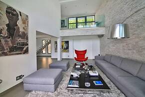 Villa At the Reef