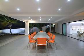 Villa At the Reef