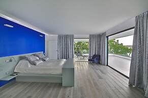 Villa At the Reef