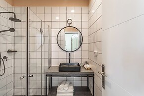 THE GUTMAN TLV - Neve Tzedek
