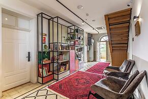 THE GUTMAN TLV - Neve Tzedek