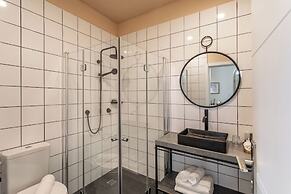 THE GUTMAN TLV - Neve Tzedek