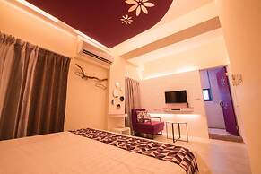 Sapphire Inn