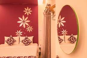 Sapphire Inn