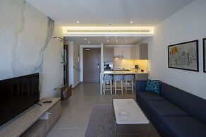 ZUR Studios & Suites