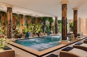 Royal River, Luxury Hotel - Adults Only