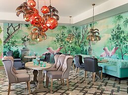 Royal River, Luxury Hotel - Adults Only