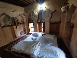 Misfah Old House