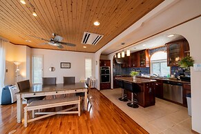 Lanakai House