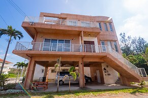 Lanakai House