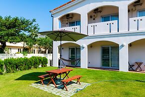 Anelani House
