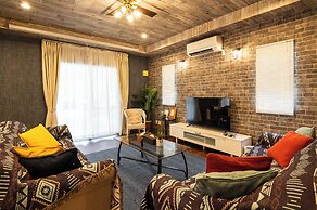 Anelani House