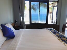 Lagoon Ngapali Beach Lodge