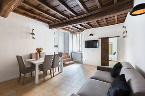 A World Aparts - Torre Argentina Apartments