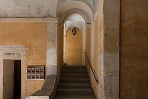 A World Aparts - Torre Argentina Apartments