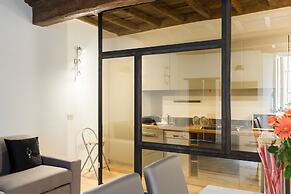 A World Aparts - Torre Argentina Apartments