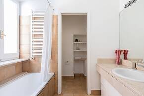 A World Aparts - Torre Argentina Apartments