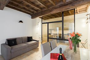 A World Aparts - Torre Argentina Apartments