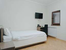 Hotel Four Brothers
