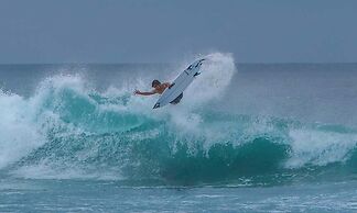 Krui Surfing