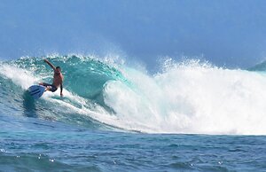 Krui Surfing