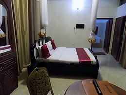 City Entry Hotel