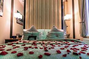 Aphrodite Suites